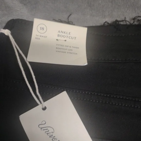 Nwt size 18 ankle length jeans - Picture 4 of 4